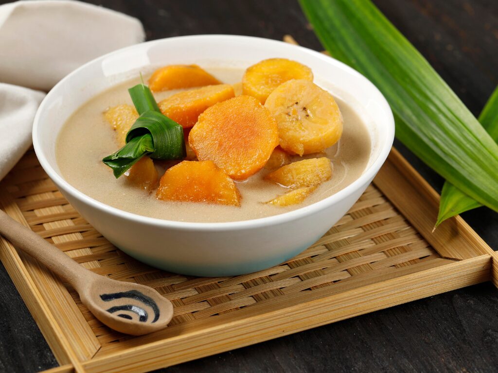 Kolak, indonesia popular dessert served during Ramadan